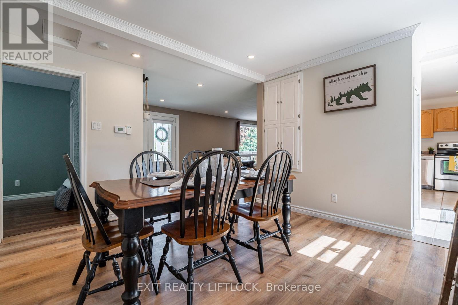 925 Ford Street, Peterborough Central (South), Ontario  K9J 5V2 - Photo 8 - X12175625