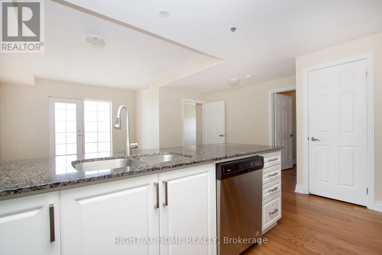 405 - 21 Brookhouse Drive, Clarington (Newcastle), Ontario  L1B 1N8 - Photo 11 - E12175860
