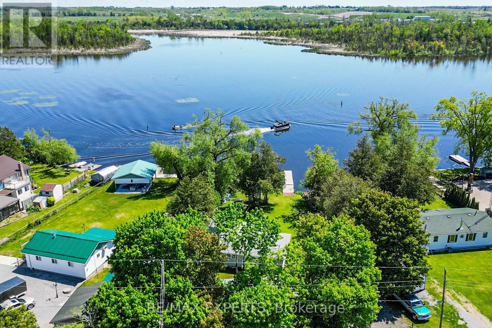 24 Riverside Drive, Kawartha Lakes (Ops), Ontario  K9V 0H6 - Photo 1 - X12175758