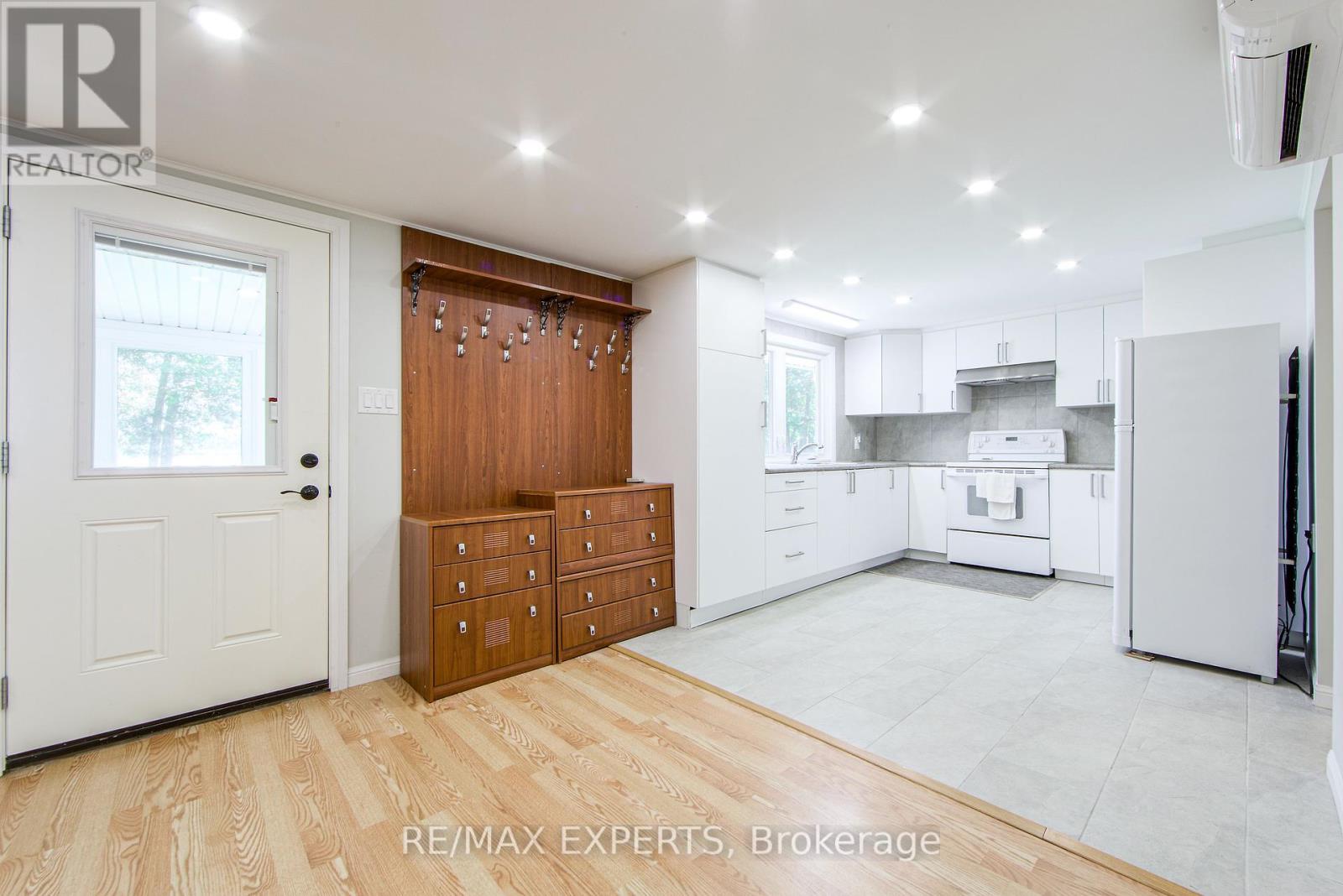 24 Riverside Drive, Kawartha Lakes (Ops), Ontario  K9V 0H6 - Photo 26 - X12175758