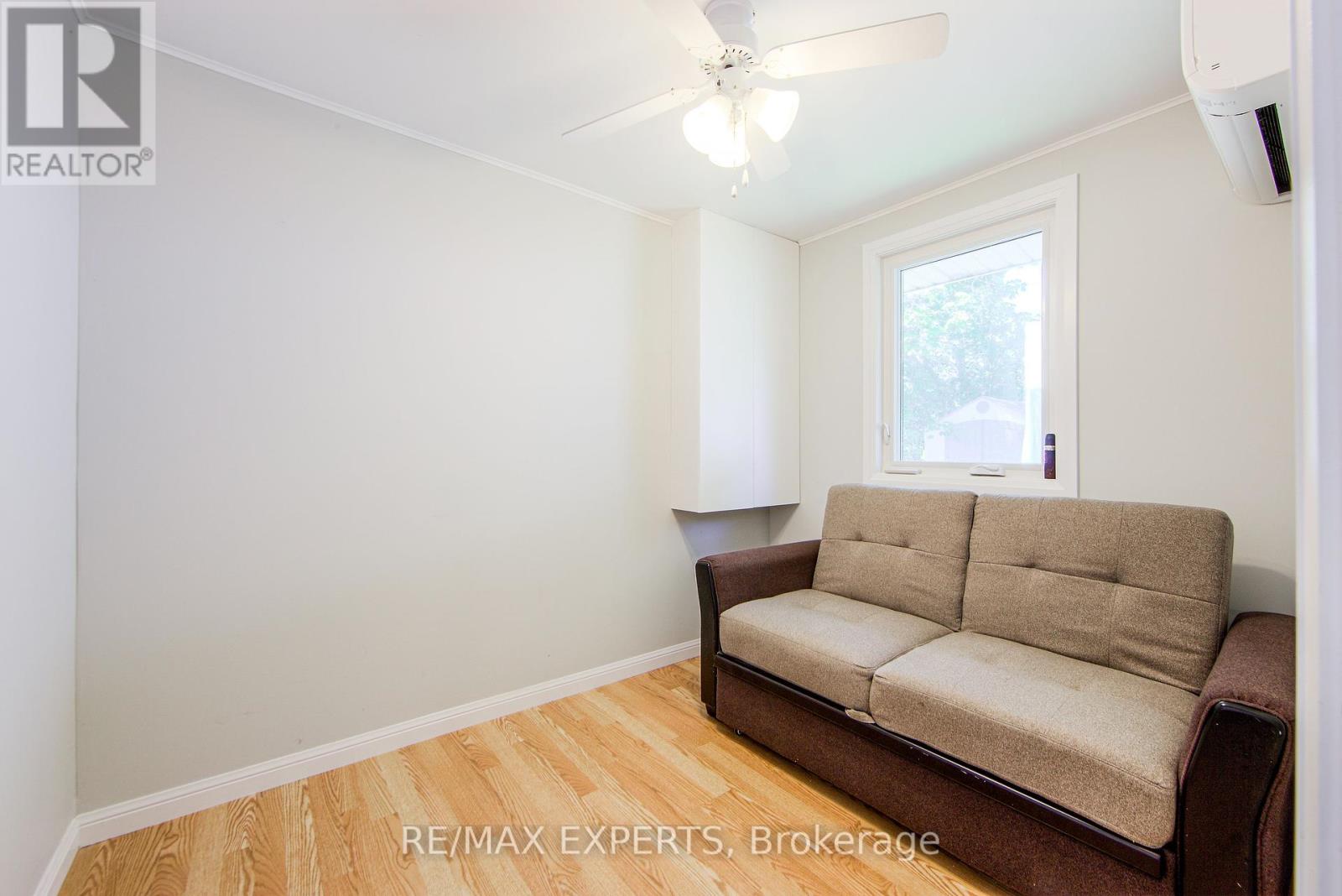 24 Riverside Drive, Kawartha Lakes (Ops), Ontario  K9V 0H6 - Photo 36 - X12175758