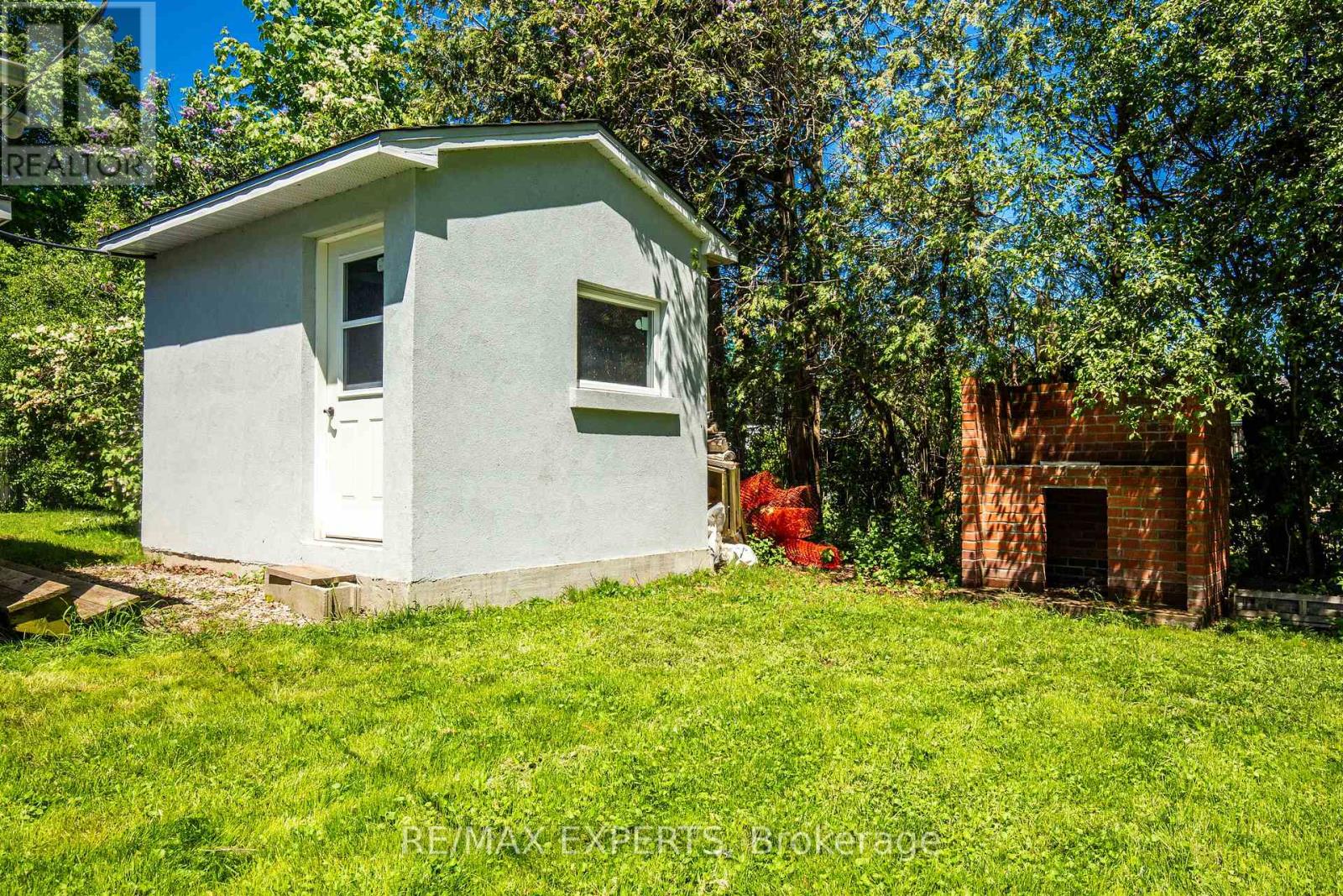 24 Riverside Drive, Kawartha Lakes (Ops), Ontario  K9V 0H6 - Photo 8 - X12175758