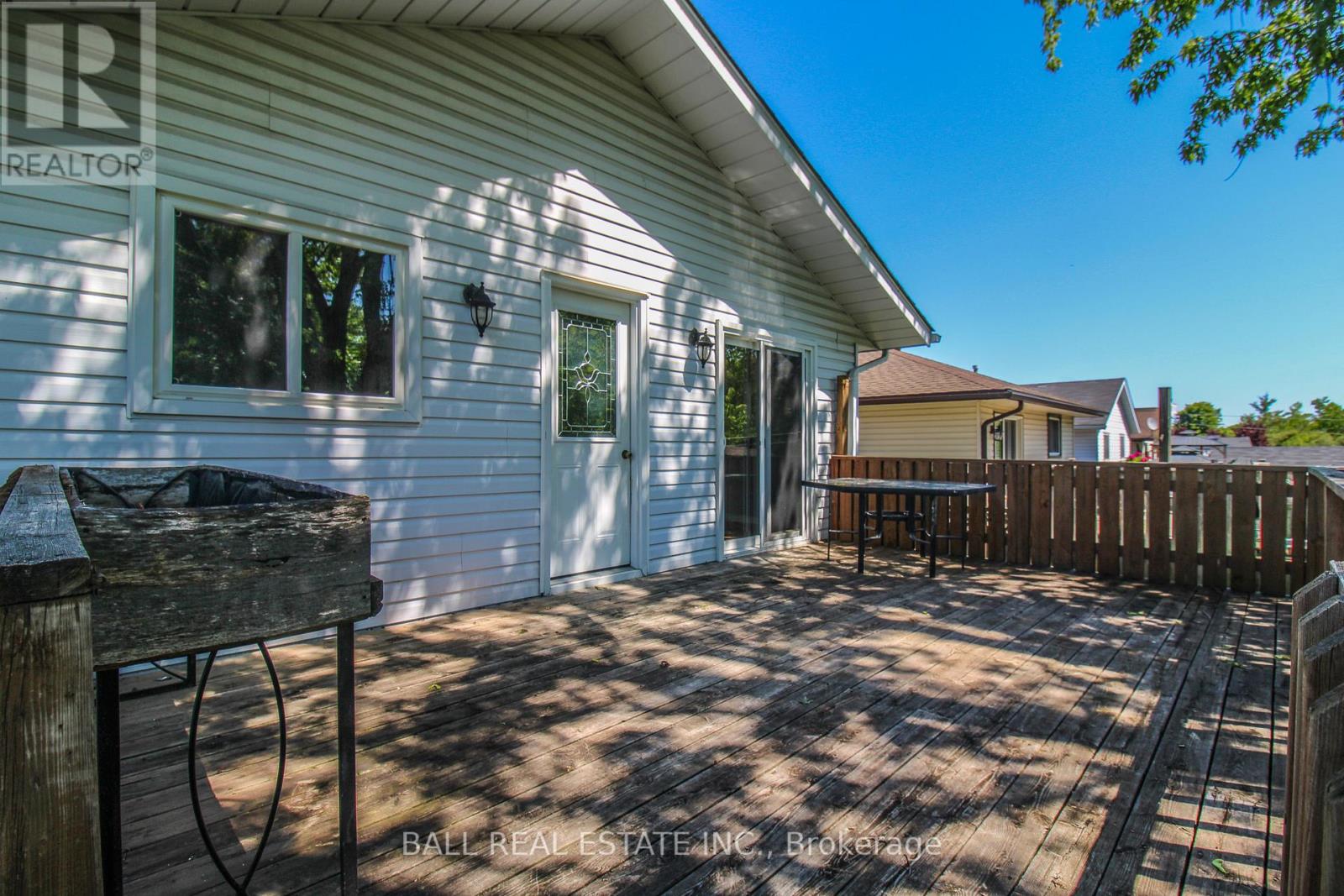 885 Stewart Drive, Peterborough South (East), Ontario  K9J 7R3 - Photo 24 - X12176125