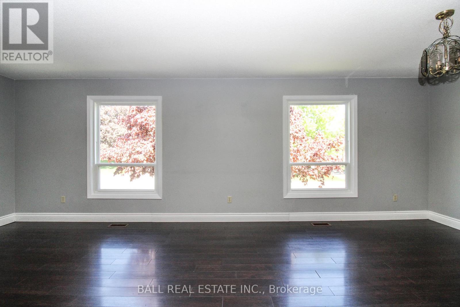 885 Stewart Drive, Peterborough South (East), Ontario  K9J 7R3 - Photo 4 - X12176125