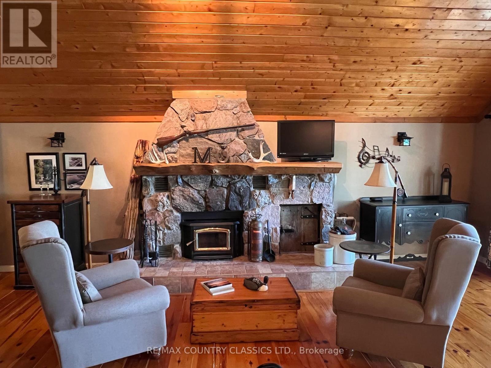 90 Village Street, Hastings Highlands (Herschel Ward), Ontario  K0L 1C0 - Photo 15 - X12176240