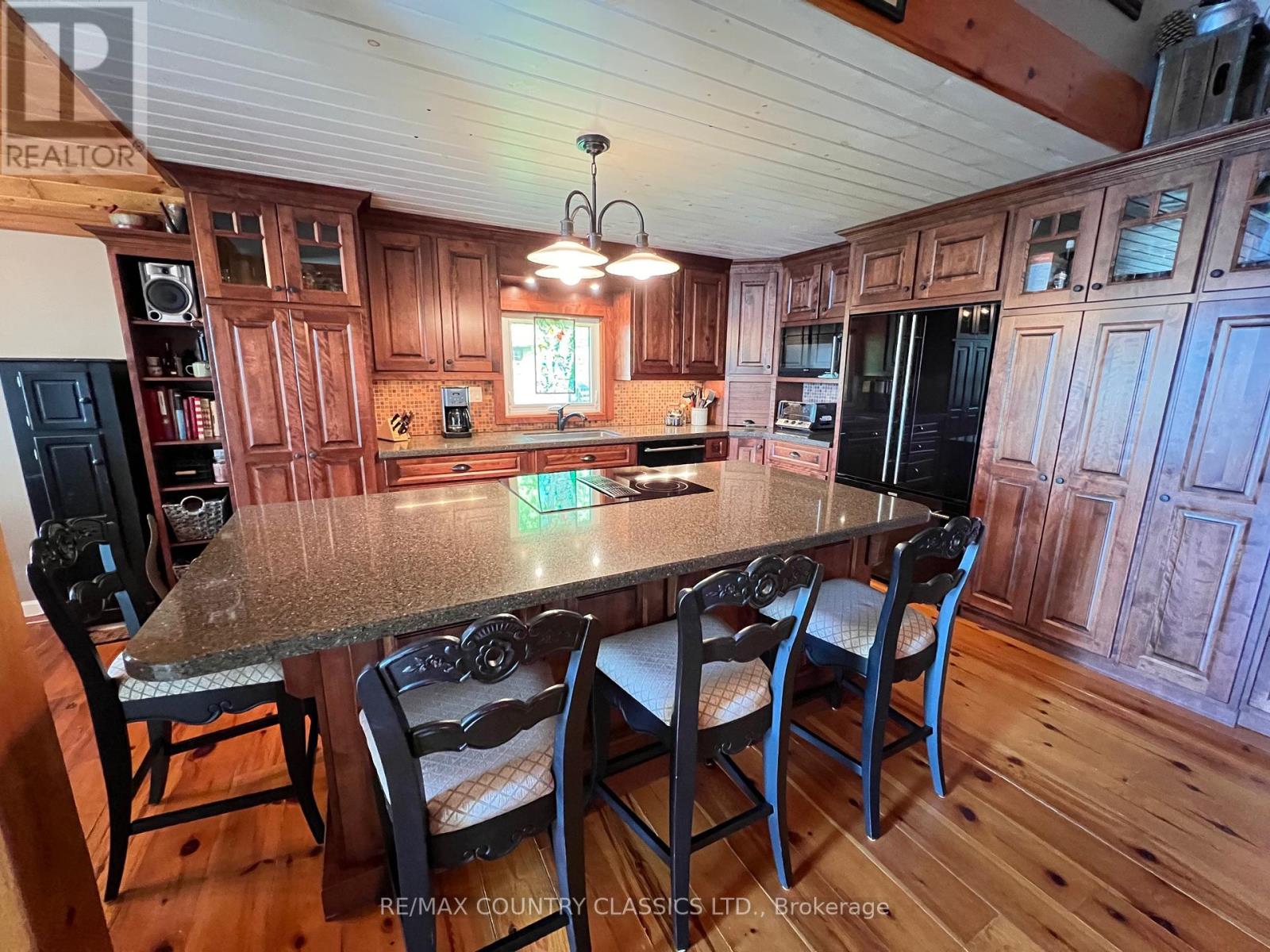 90 Village Street, Hastings Highlands (Herschel Ward), Ontario  K0L 1C0 - Photo 17 - X12176240