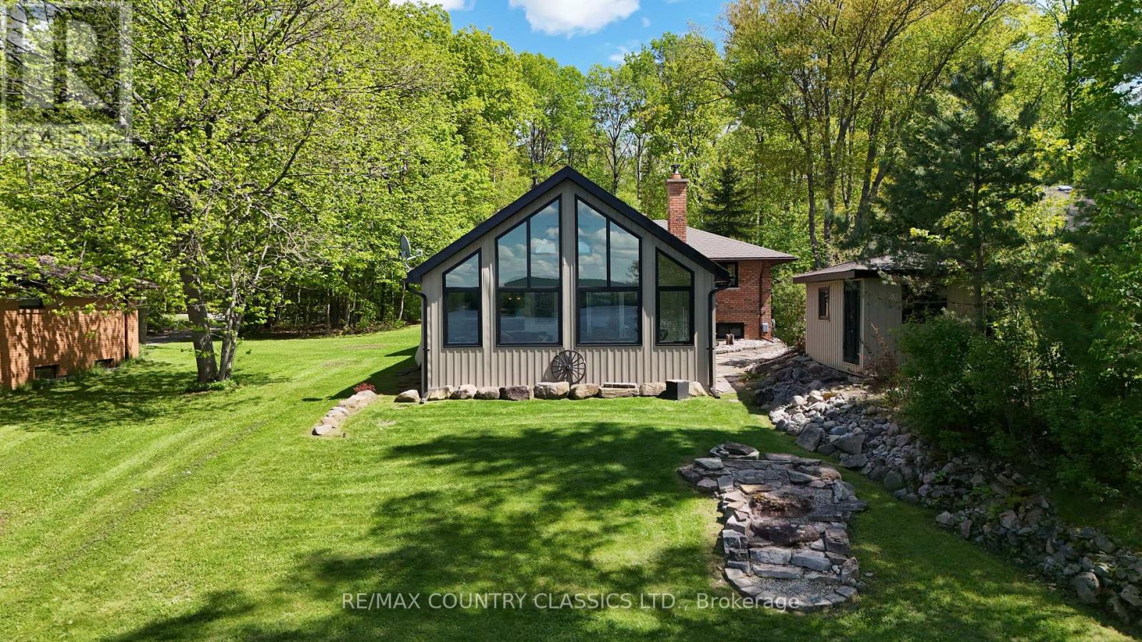 90 Village Street, Hastings Highlands (Herschel Ward), Ontario  K0L 1C0 - Photo 2 - X12176240