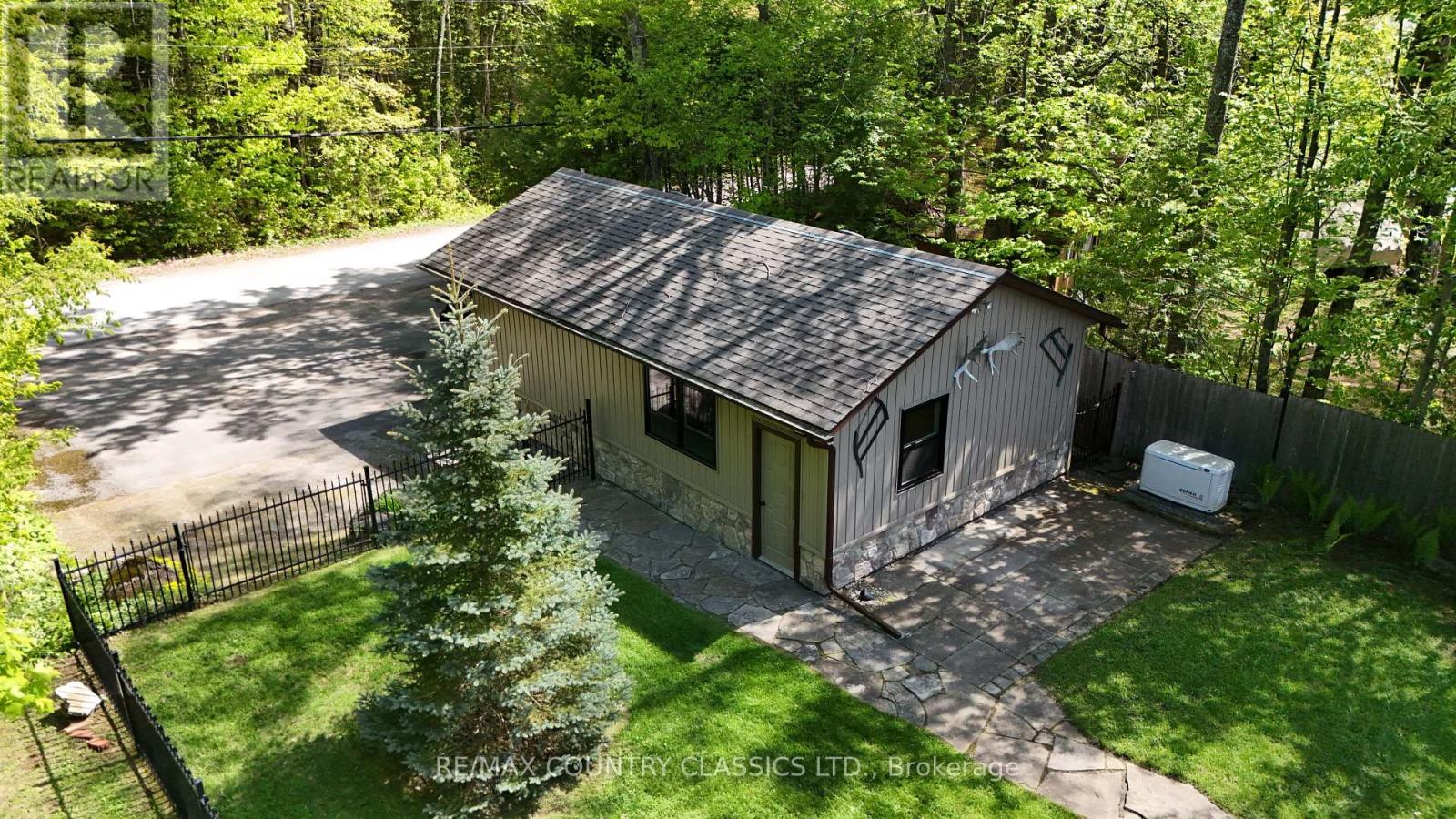 90 Village Street, Hastings Highlands (Herschel Ward), Ontario  K0L 1C0 - Photo 46 - X12176240