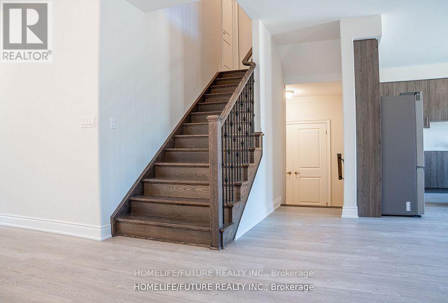 206 Mallory Terrace, Peterborough North (North), Ontario  K9H 0C4 - Photo 3 - X12176350