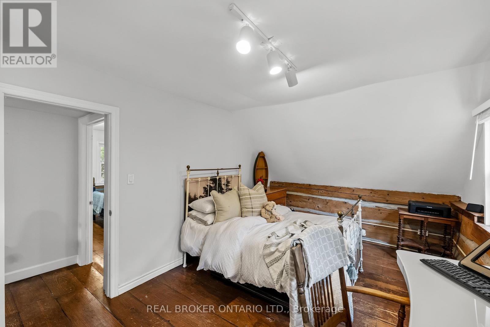 70 Cowans Crescent, Kawartha Lakes (Emily), Ontario  K0L 2W0 - Photo 19 - X12176832