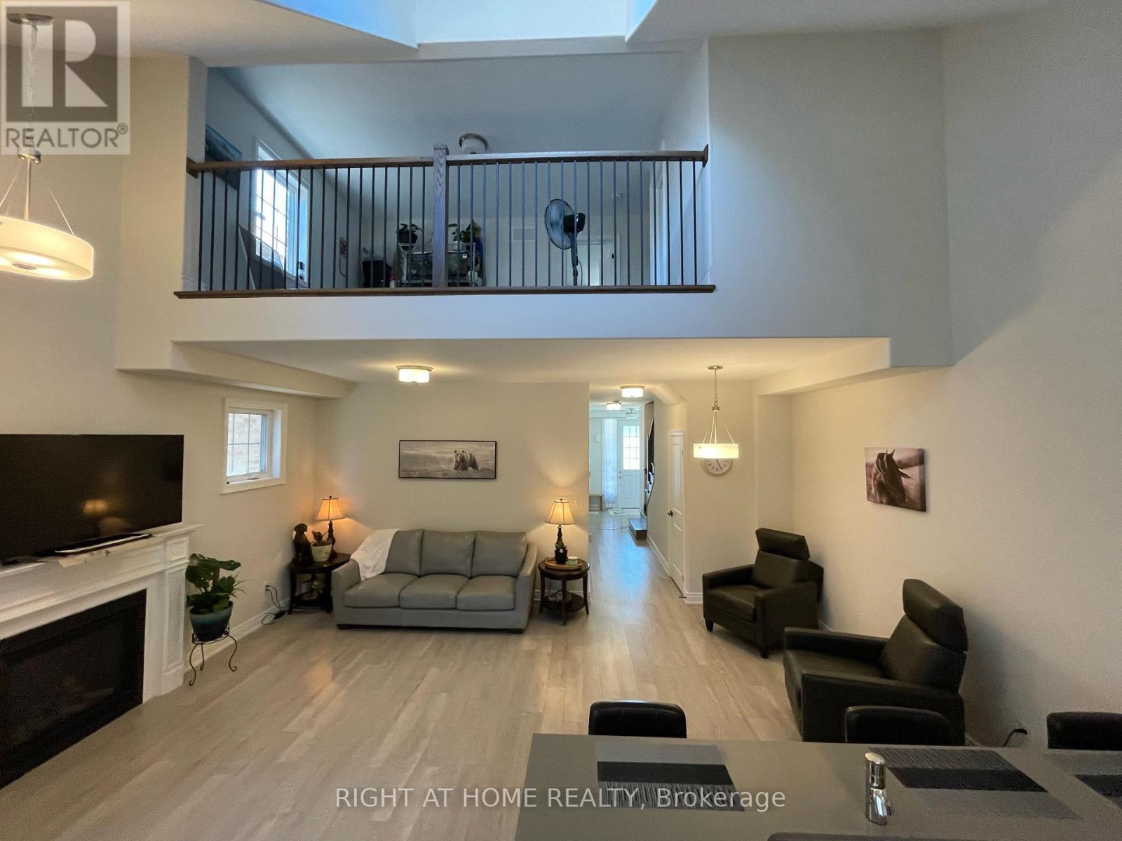 292 Noftall Gardens, Peterborough (Northcrest), Ontario  K9H 0G4 - Photo 15 - X12177344