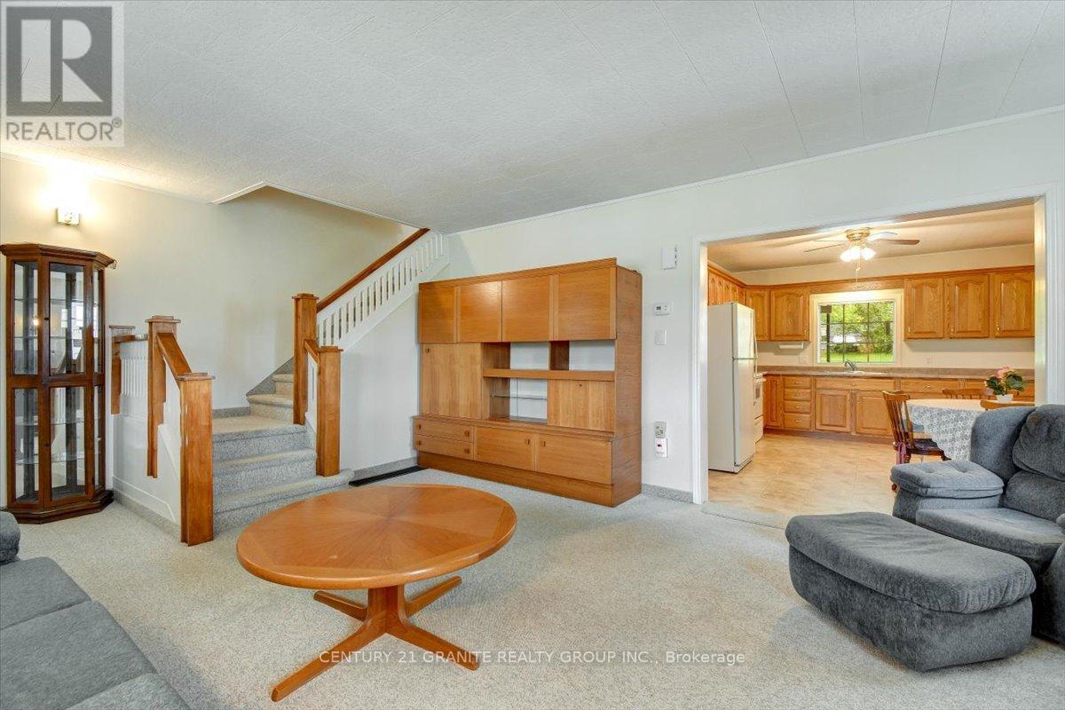 7 Cleak Avenue, Bancroft (Bancroft Ward), Ontario  K0L 1C0 - Photo 13 - X12177882