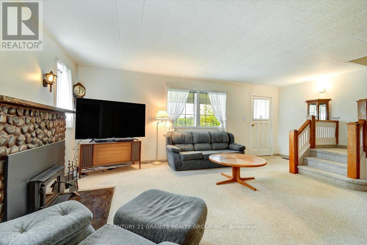 7 Cleak Avenue, Bancroft (Bancroft Ward), Ontario  K0L 1C0 - Photo 14 - X12177882