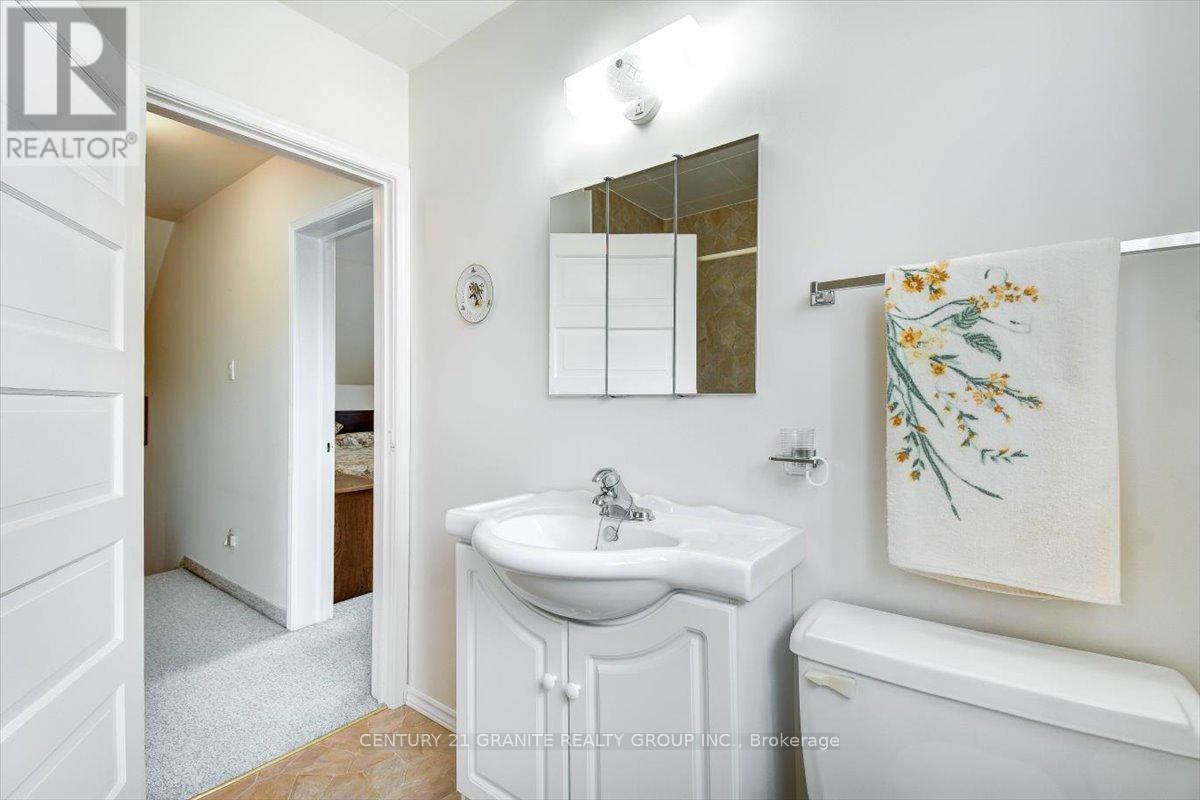 7 Cleak Avenue, Bancroft (Bancroft Ward), Ontario  K0L 1C0 - Photo 24 - X12177882