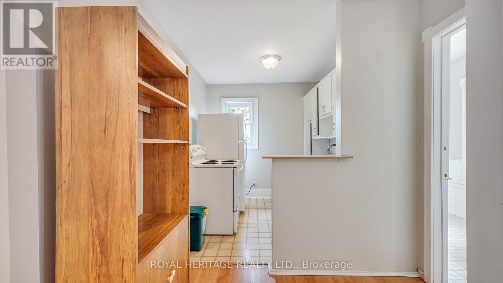 88 Aylmer Street N, Peterborough Central (South), Ontario  K9J 3J5 - Photo 14 - X12178012