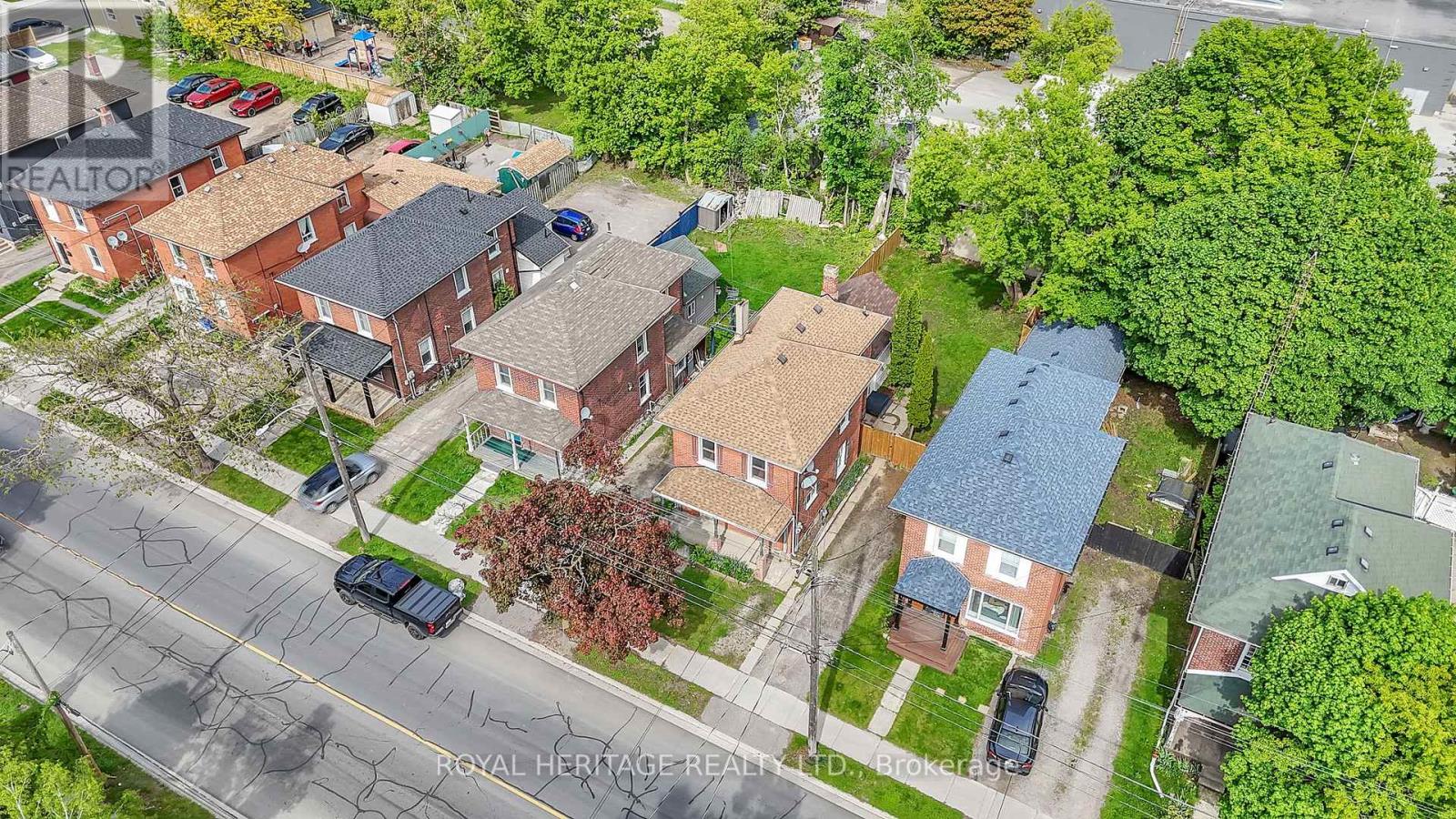 88 Aylmer Street N, Peterborough Central (South), Ontario  K9J 3J5 - Photo 2 - X12178012