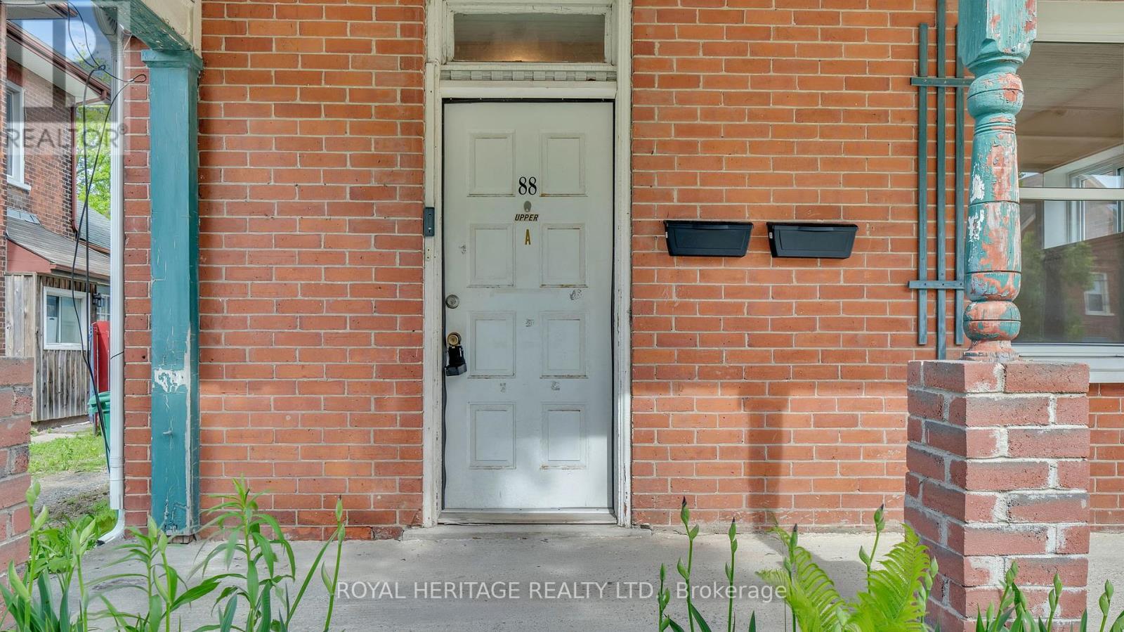 88 Aylmer Street N, Peterborough Central (South), Ontario  K9J 3J5 - Photo 7 - X12178012