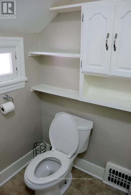 310 Edinburgh Street, Peterborough Central (North), Ontario  K9H 3E8 - Photo 10 - X12178022