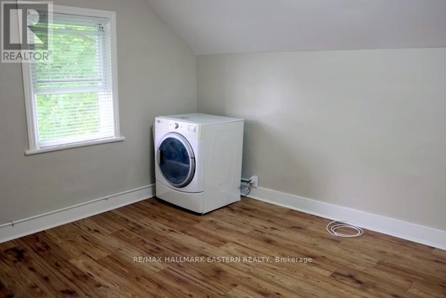 310 Edinburgh Street, Peterborough Central (North), Ontario  K9H 3E8 - Photo 8 - X12178022