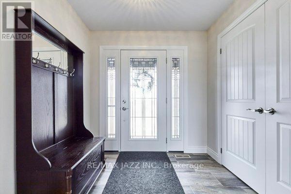 137 Sharpe Line, Cavan Monaghan (Cavan Twp), Ontario  L0A 1C0 - Photo 7 - X12178111