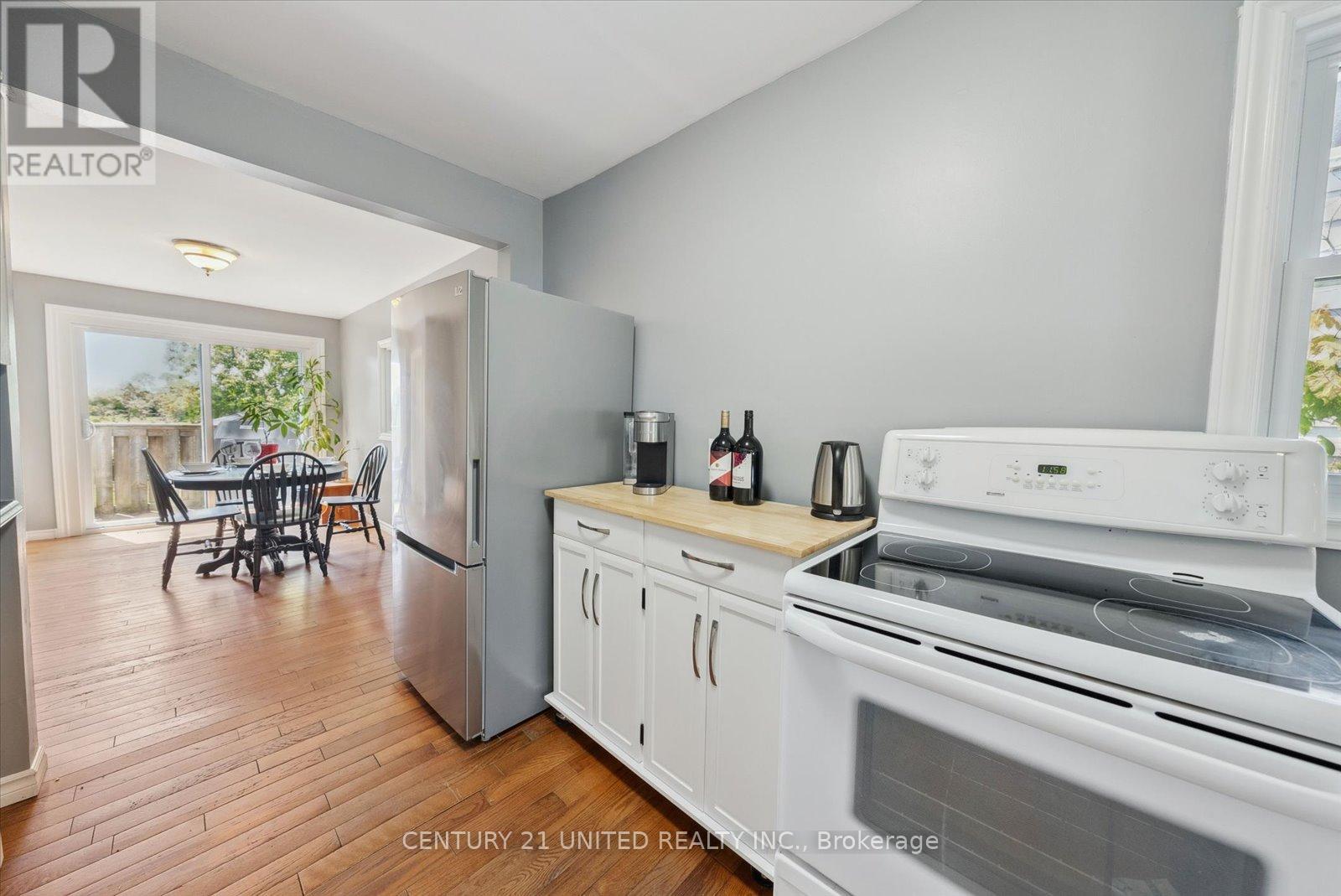 743 St Marys Street, Peterborough Central (South), Ontario  K9J 4H1 - Photo 15 - X12178487