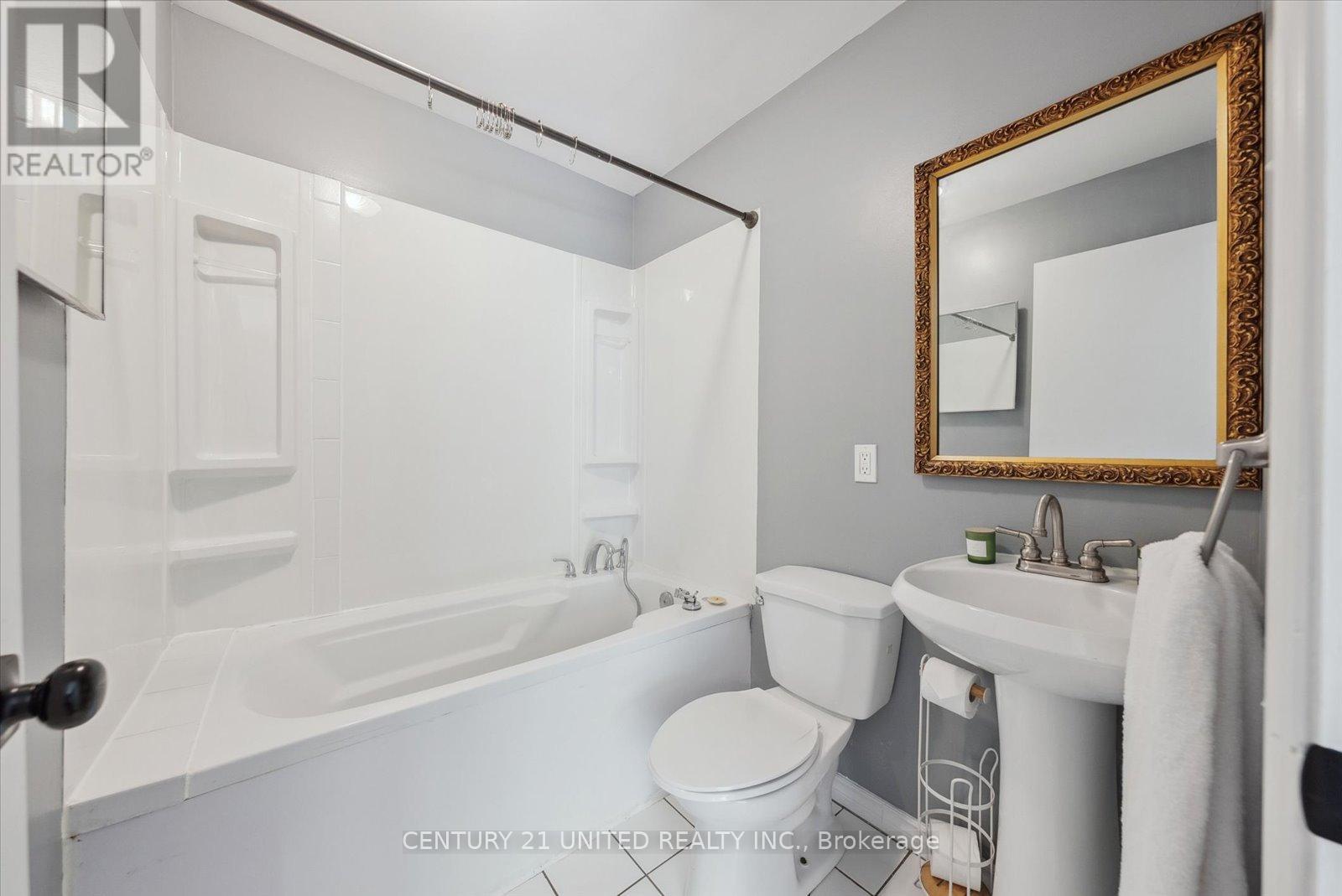 743 St Marys Street, Peterborough Central (South), Ontario  K9J 4H1 - Photo 28 - X12178487