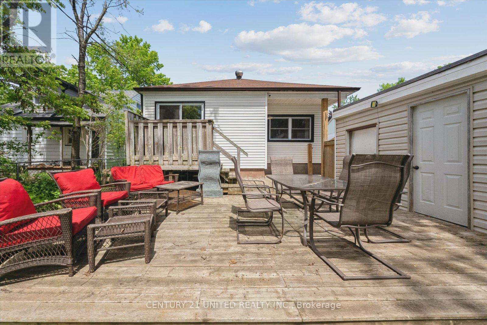 743 St Marys Street, Peterborough Central (South), Ontario  K9J 4H1 - Photo 45 - X12178487