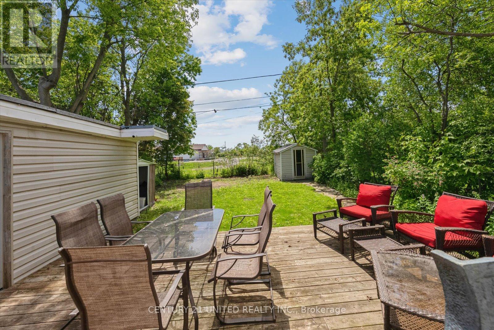 743 St Marys Street, Peterborough Central (South), Ontario  K9J 4H1 - Photo 46 - X12178487