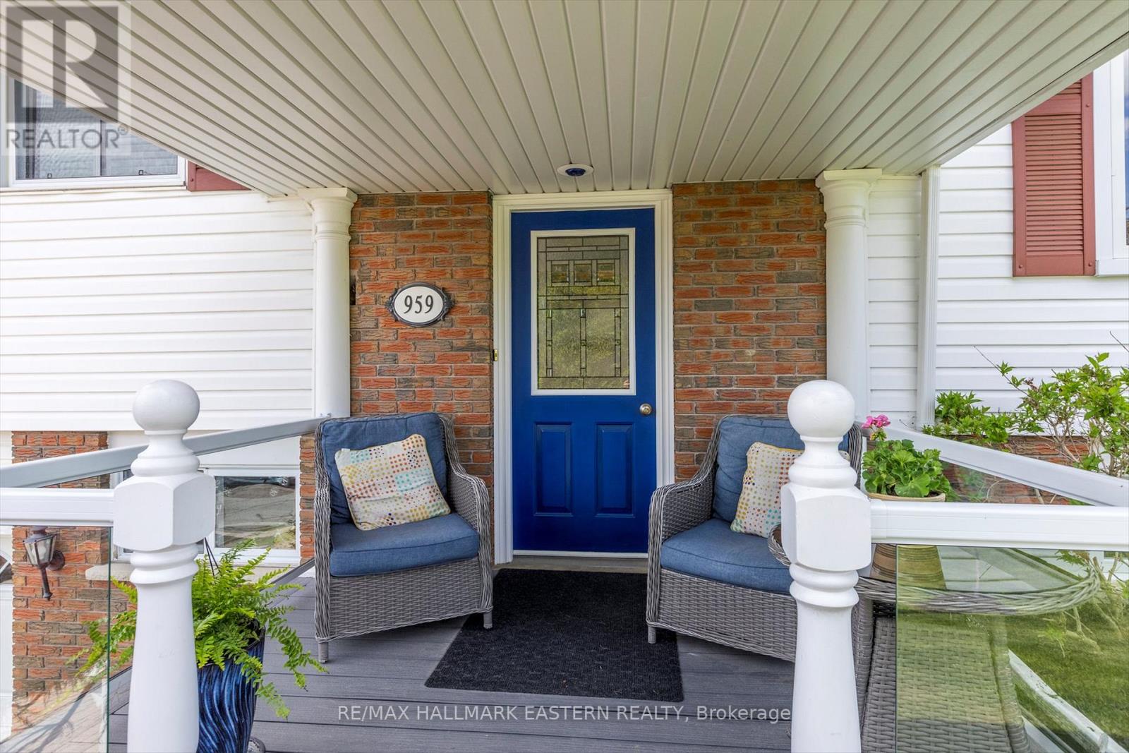 959 Golfview Road, Peterborough West (Central), Ontario  K9J 7W2 - Photo 2 - X12178659