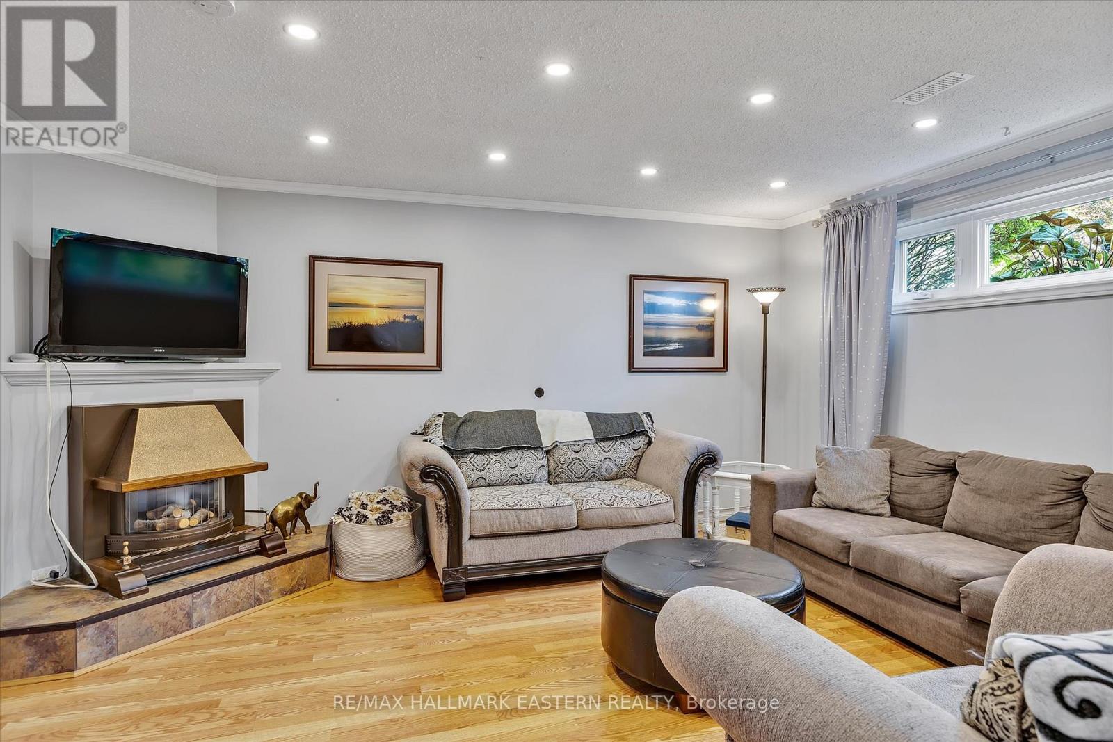 959 Golfview Road, Peterborough West (Central), Ontario  K9J 7W2 - Photo 27 - X12178659