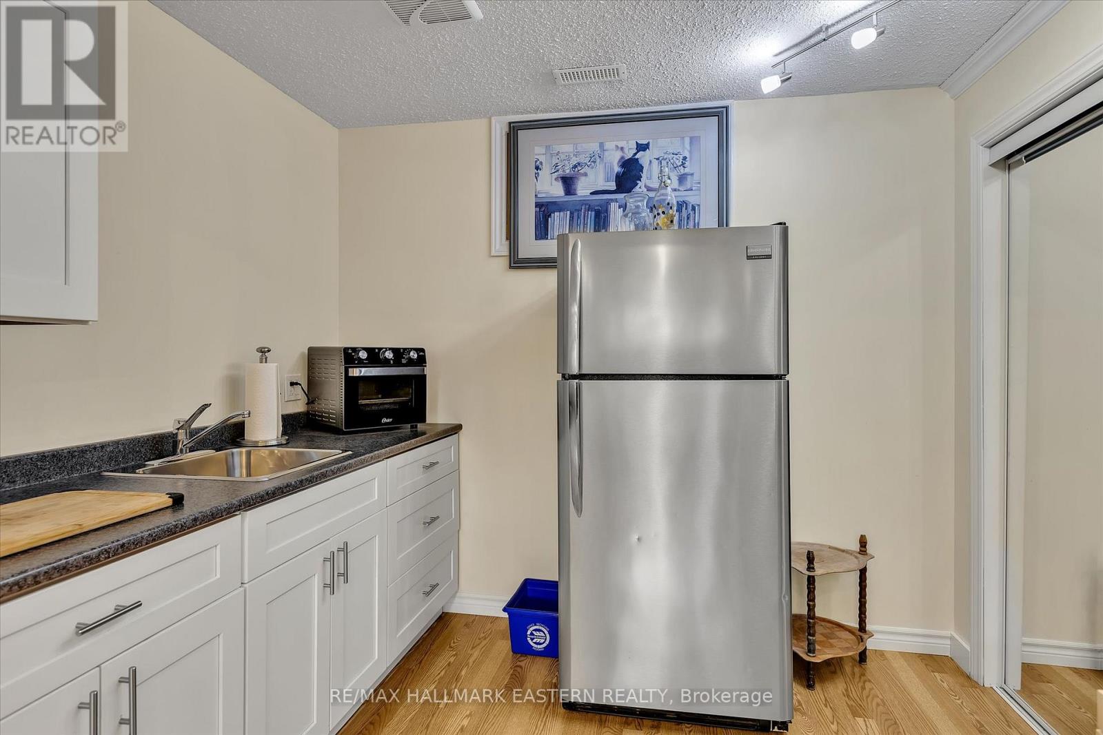 959 Golfview Road, Peterborough West (Central), Ontario  K9J 7W2 - Photo 30 - X12178659