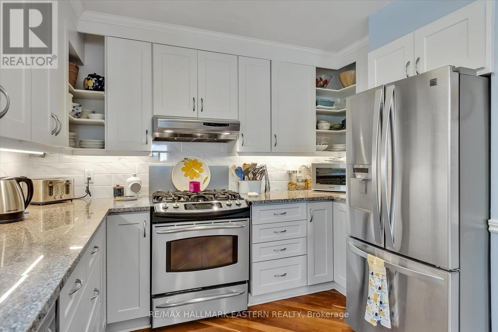959 Golfview Road, Peterborough West (Central), Ontario  K9J 7W2 - Photo 8 - X12178659
