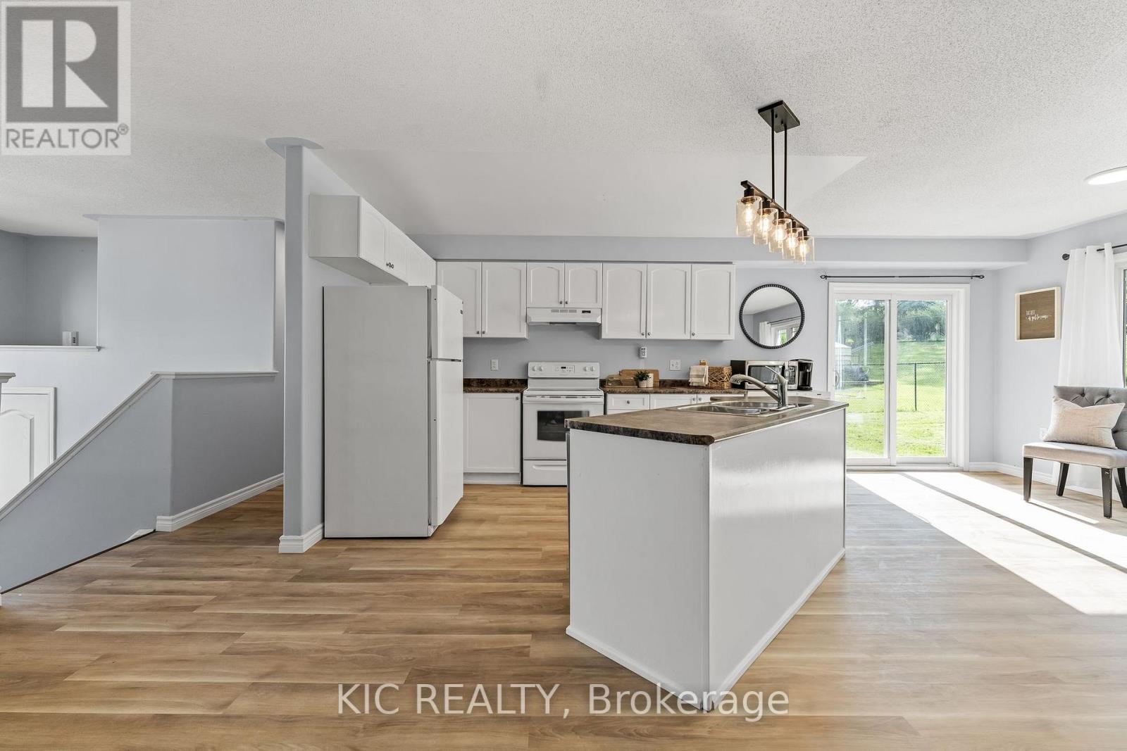 574 Clancy Crescent, Peterborough West (South), Ontario  K9K 2S2 - Photo 11 - X12178886