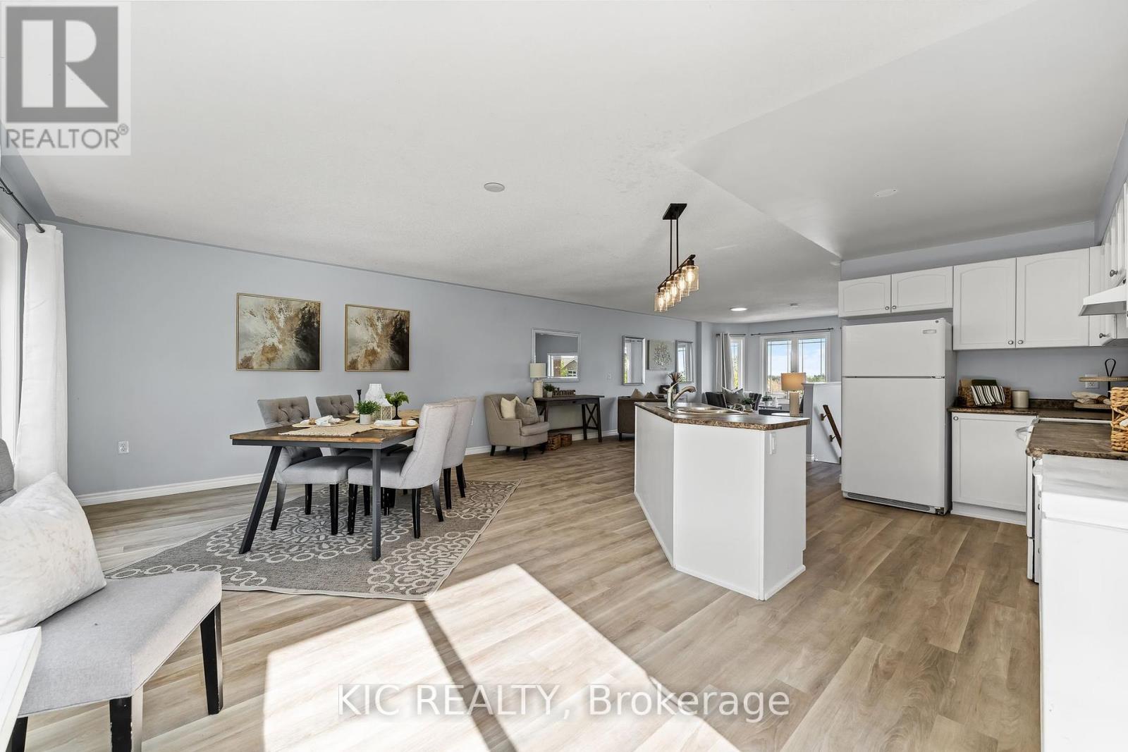 574 Clancy Crescent, Peterborough West (South), Ontario  K9K 2S2 - Photo 15 - X12178886