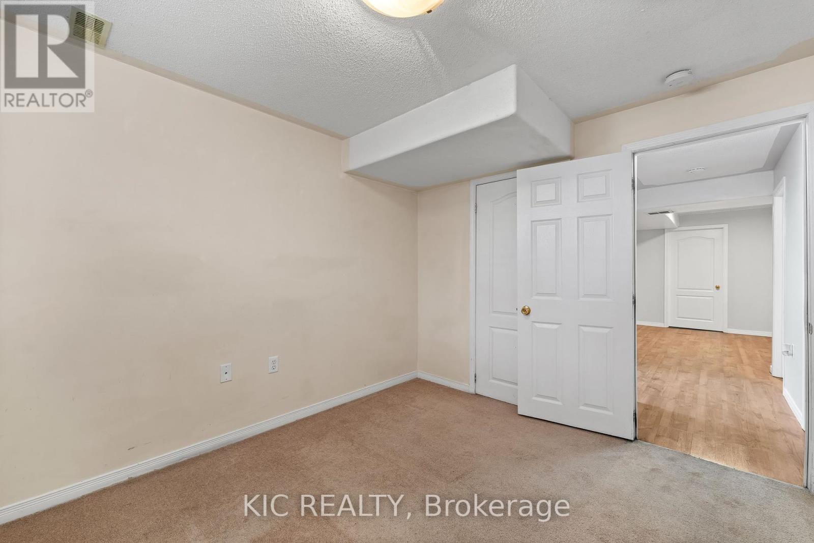 574 Clancy Crescent, Peterborough West (South), Ontario  K9K 2S2 - Photo 35 - X12178886