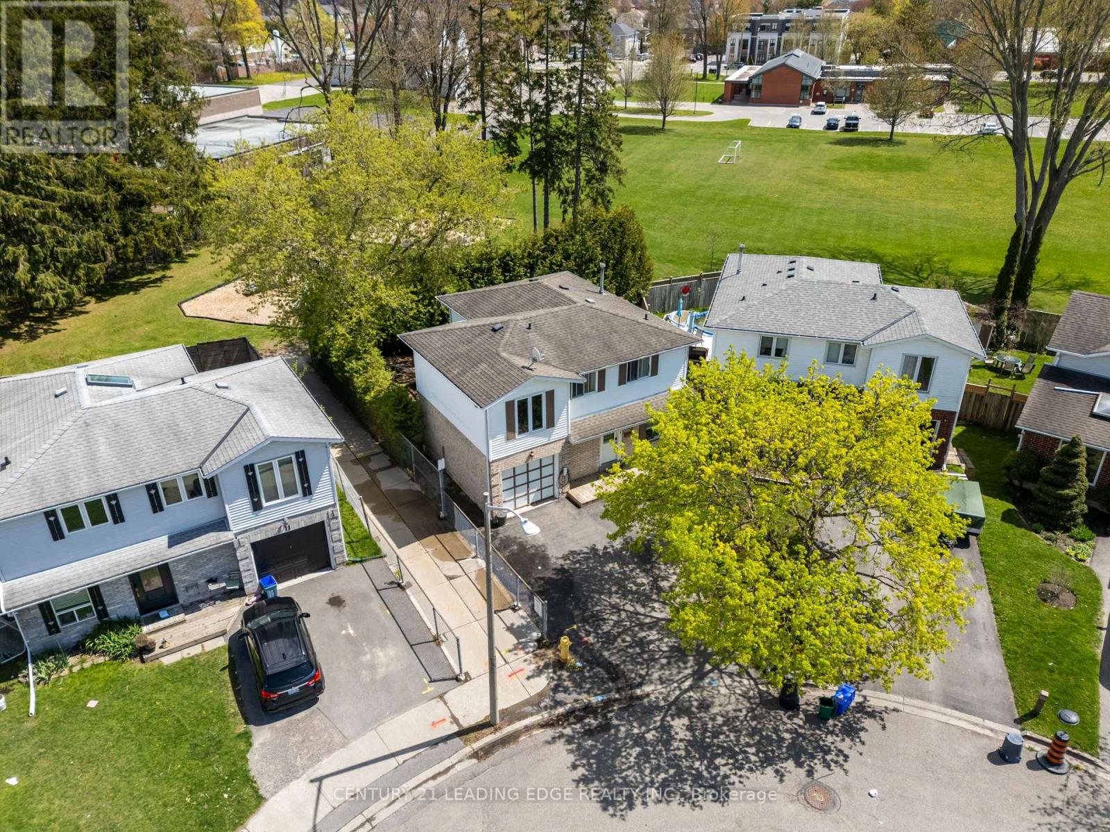 13 Sylvia Court, Clarington (Newcastle), Ontario  L1B 1J4 - Photo 4 - E12178752