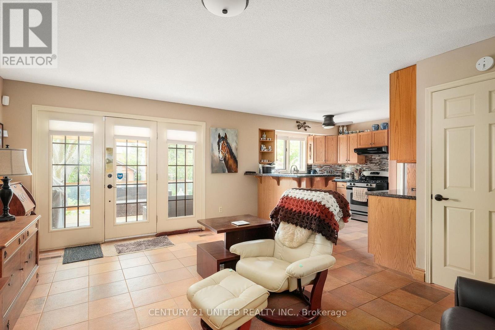 1890 Cherryhill Road, Peterborough West (Central), Ontario  K9K 2E3 - Photo 11 - X12178957