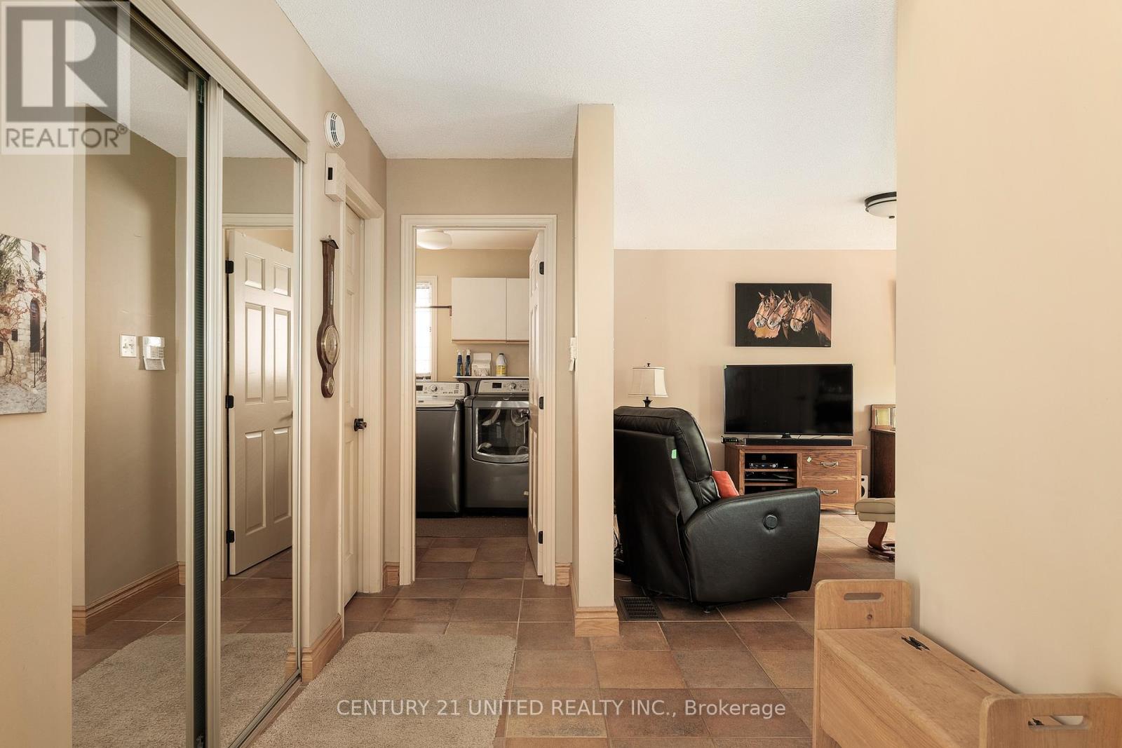1890 Cherryhill Road, Peterborough West (Central), Ontario  K9K 2E3 - Photo 13 - X12178957