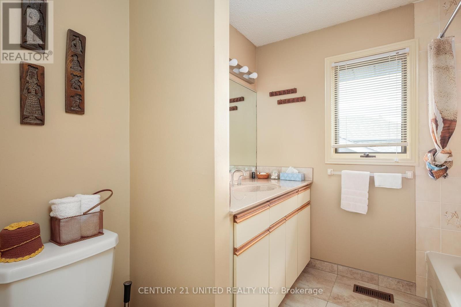 1890 Cherryhill Road, Peterborough West (Central), Ontario  K9K 2E3 - Photo 25 - X12178957
