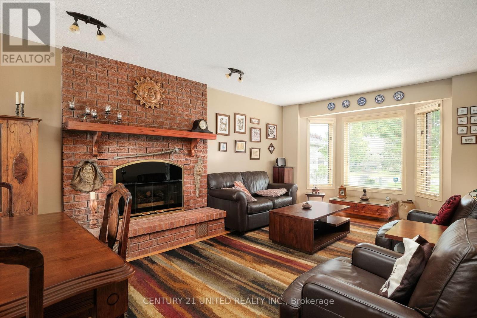 1890 Cherryhill Road, Peterborough West (Central), Ontario  K9K 2E3 - Photo 5 - X12178957