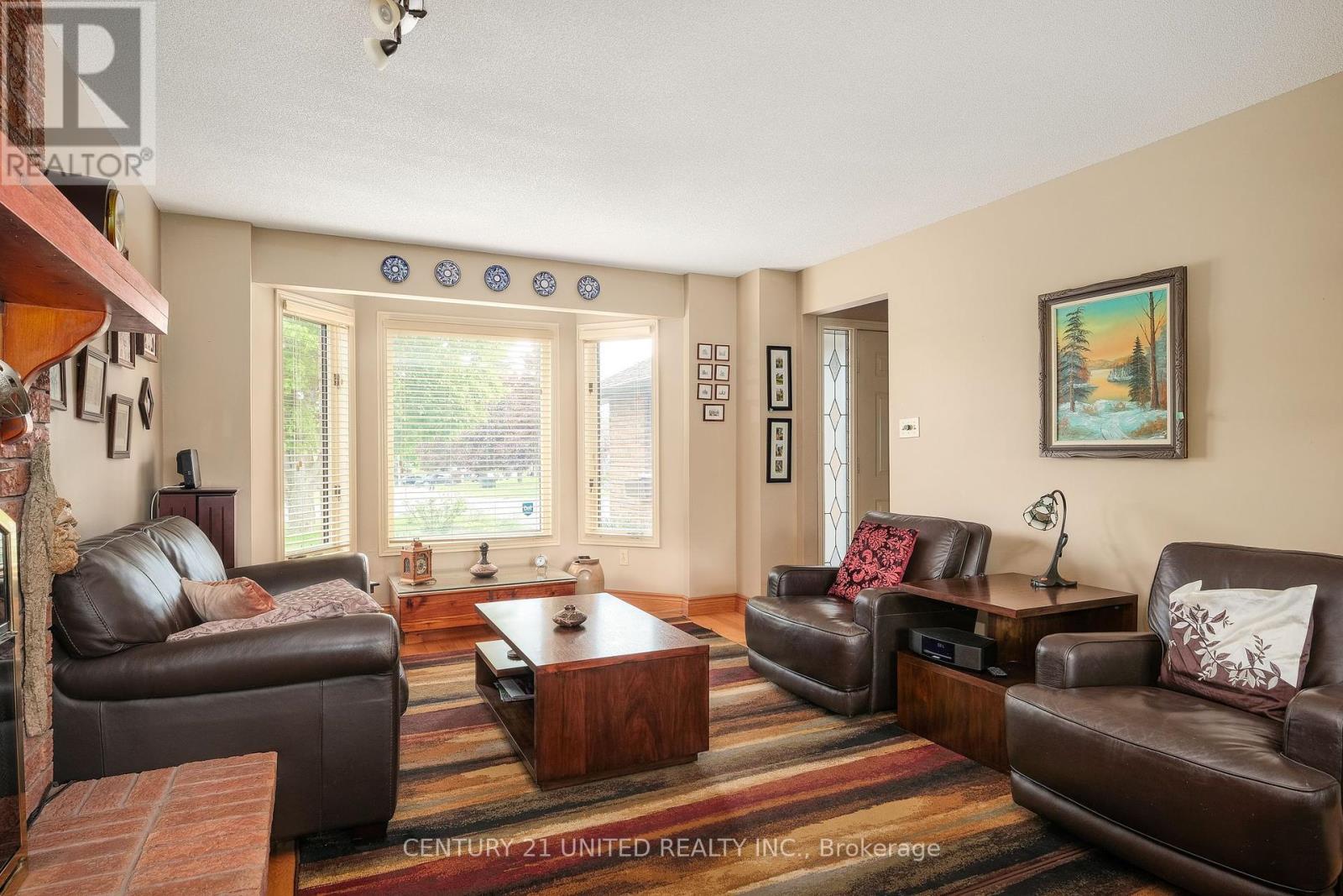 1890 Cherryhill Road, Peterborough West (Central), Ontario  K9K 2E3 - Photo 6 - X12178957