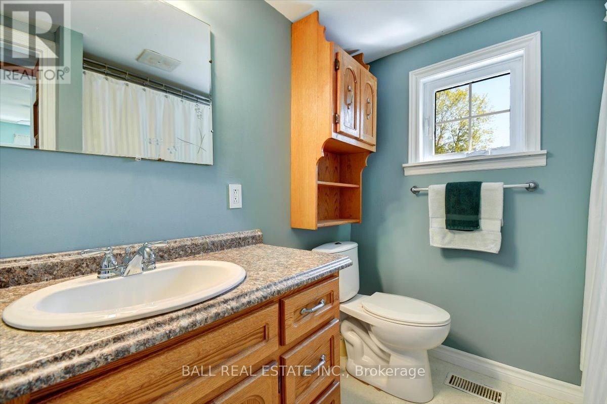 391 Pine Drive, Bancroft, Ontario  K0L 1C0 - Photo 15 - X12179077