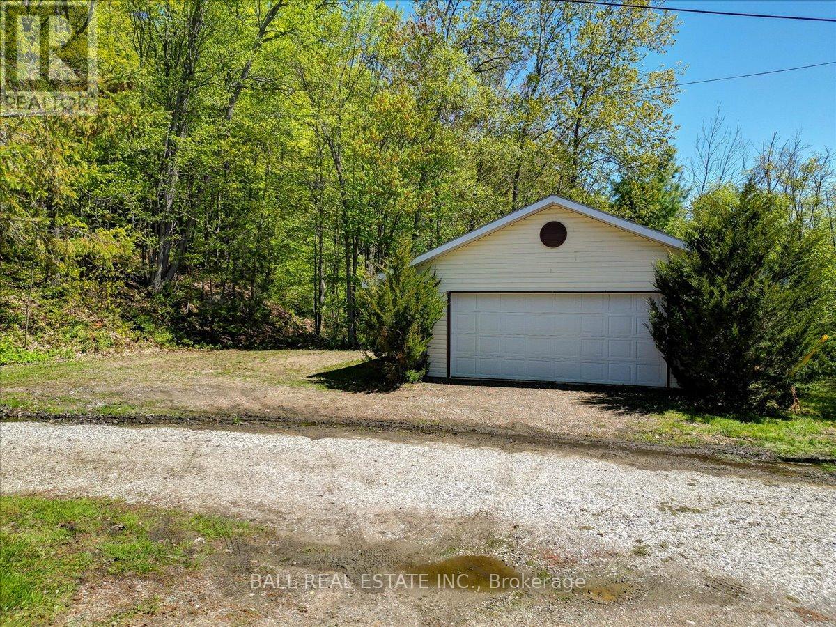 391 Pine Drive, Bancroft, Ontario  K0L 1C0 - Photo 32 - X12179077