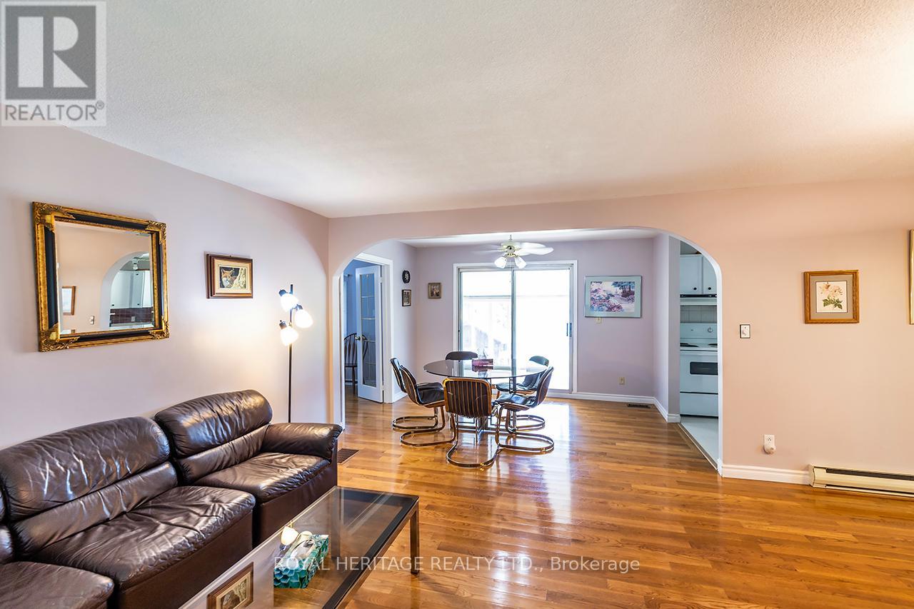 28 Butternut Drive, Kawartha Lakes (Fenelon), Ontario  K9V 4R1 - Photo 16 - X12178928
