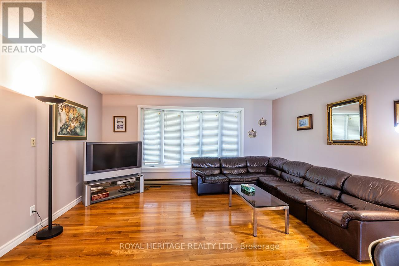 28 Butternut Drive, Kawartha Lakes (Fenelon), Ontario  K9V 4R1 - Photo 18 - X12178928