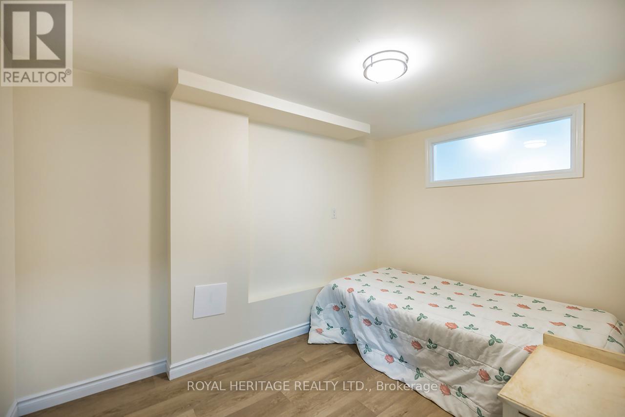28 Butternut Drive, Kawartha Lakes (Fenelon), Ontario  K9V 4R1 - Photo 37 - X12178928