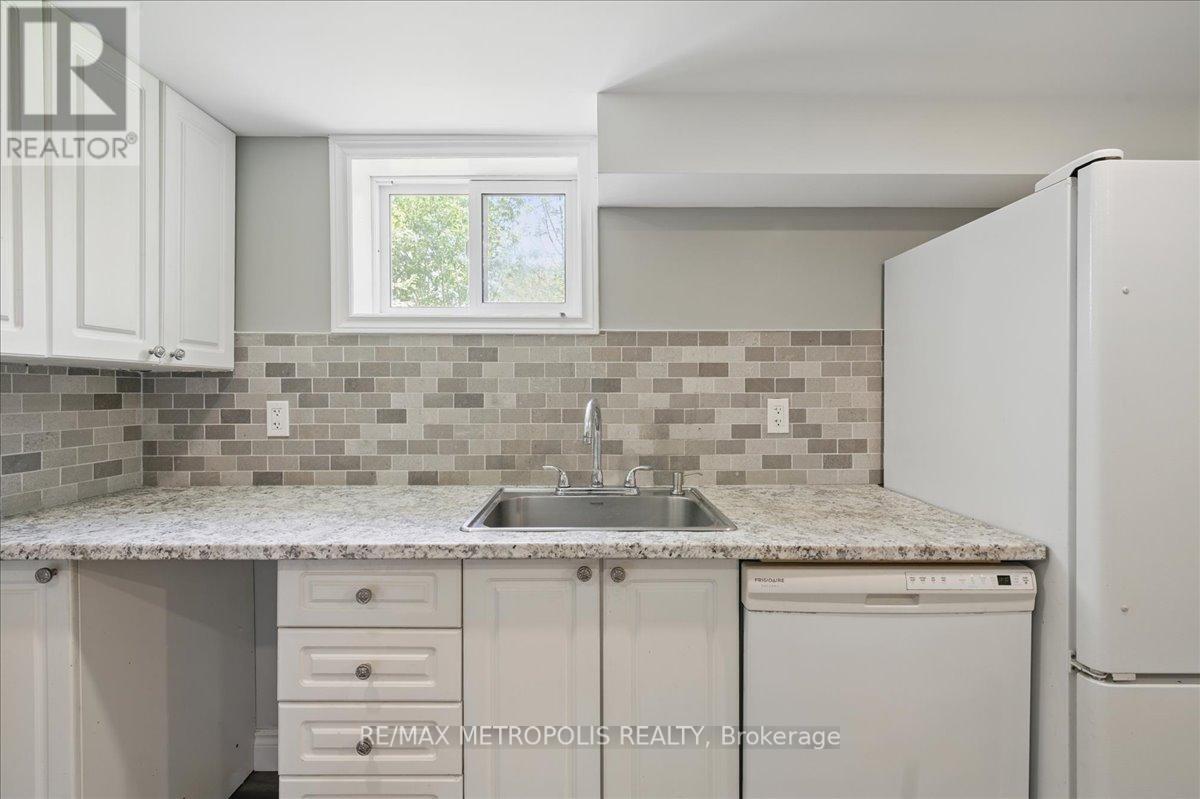 Bsmt - 1020 Brewer Street, Peterborough (Otonabee), Ontario  K9J 5B4 - Photo 13 - X12179064