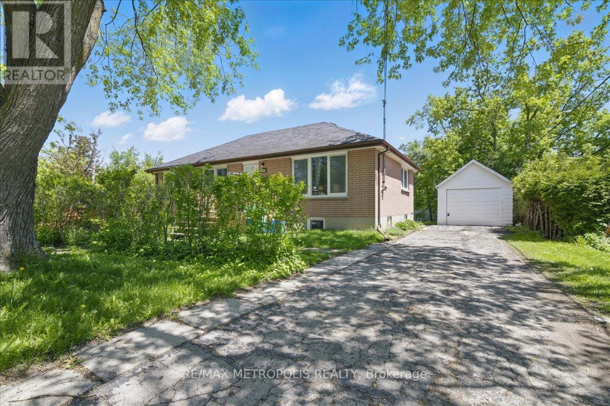 Bsmt - 1020 Brewer Street, Peterborough (Otonabee), Ontario  K9J 5B4 - Photo 3 - X12179064
