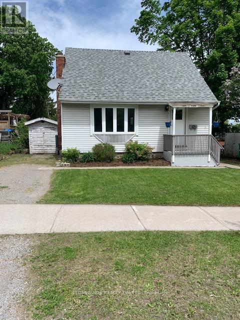 724 FAIRBAIRN STREET, peterborough north (south), Ontario