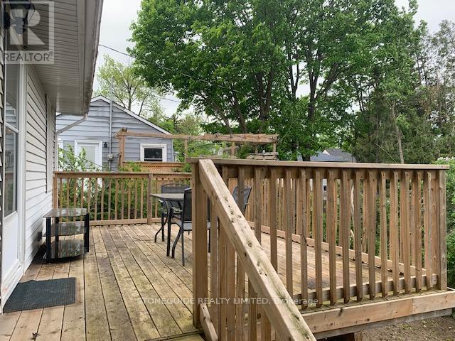 724 Fairbairn Street, Peterborough North (South), Ontario  K9H 6B6 - Photo 9 - X12179432